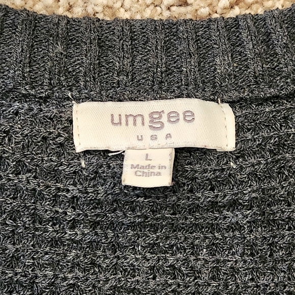 Umgee cold shoulder sweater Size L Color Gray - Picture 8 of 11
